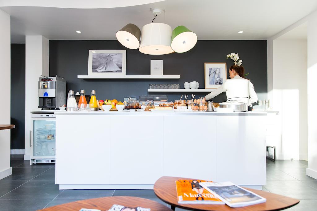 Hotel Les Voiles Toulon Bagian luar foto