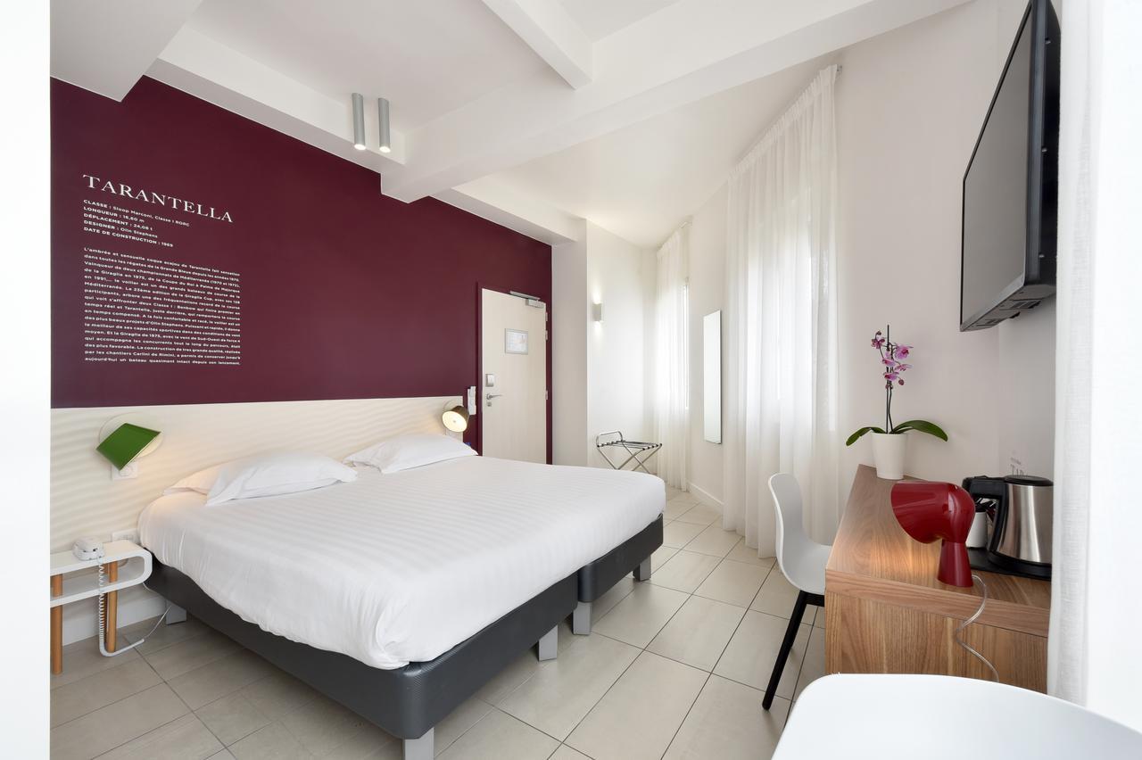 Hotel Les Voiles Toulon Bagian luar foto