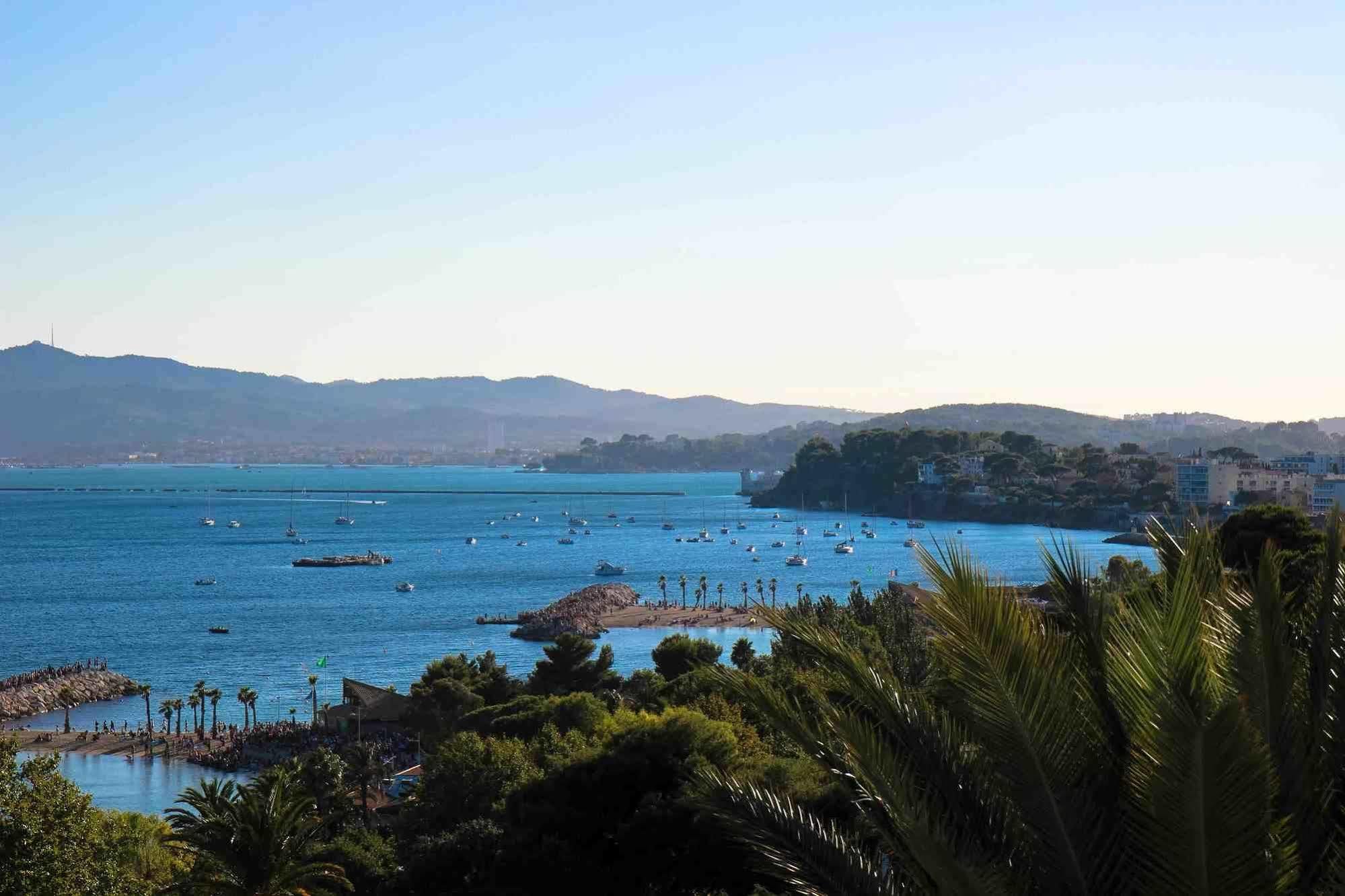 Hotel Les Voiles Toulon Bagian luar foto